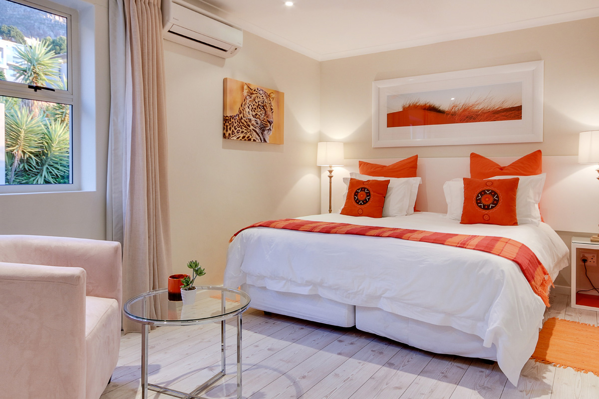 Photo 18 of Villa Amber accommodation in Camps Bay, Cape Town with 8 bedrooms and 8 bathrooms