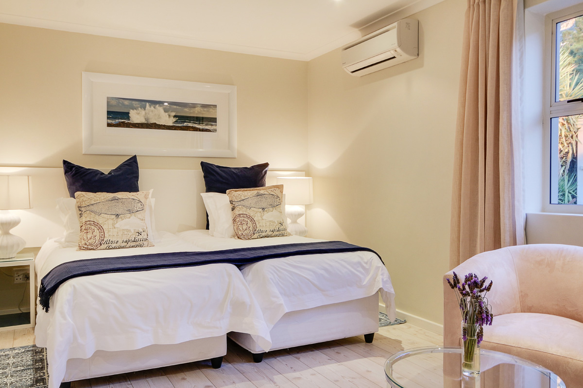 Photo 19 of Villa Amber accommodation in Camps Bay, Cape Town with 8 bedrooms and 8 bathrooms