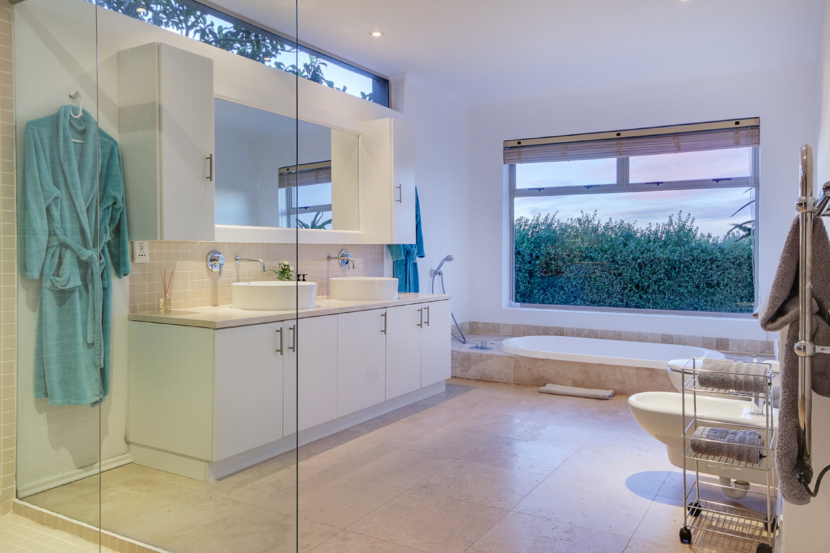 Photo 25 of Villa Amber accommodation in Camps Bay, Cape Town with 8 bedrooms and 8 bathrooms