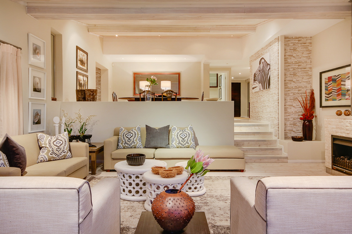 Photo 10 of Villa Amber accommodation in Camps Bay, Cape Town with 8 bedrooms and 8 bathrooms