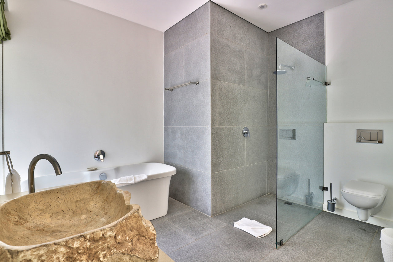 Photo 22 of Villa Argyle accommodation in Camps Bay, Cape Town with 6 bedrooms and 6 bathrooms