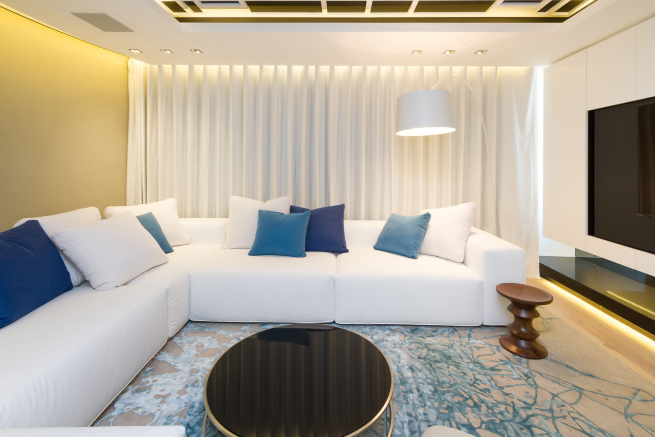 Photo 16 of Villa Esplanade accommodation in Bantry Bay, Cape Town with 4 bedrooms and 5 bathrooms