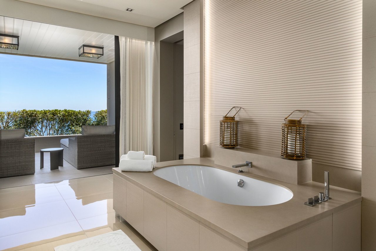 Photo 12 of Villa Halcyon accommodation in Bantry Bay, Cape Town with 5 bedrooms and 5 bathrooms