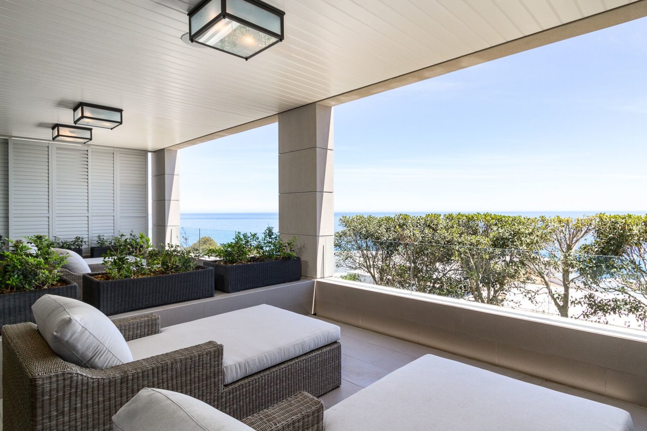 Photo 13 of Villa Halcyon accommodation in Bantry Bay, Cape Town with 5 bedrooms and 5 bathrooms
