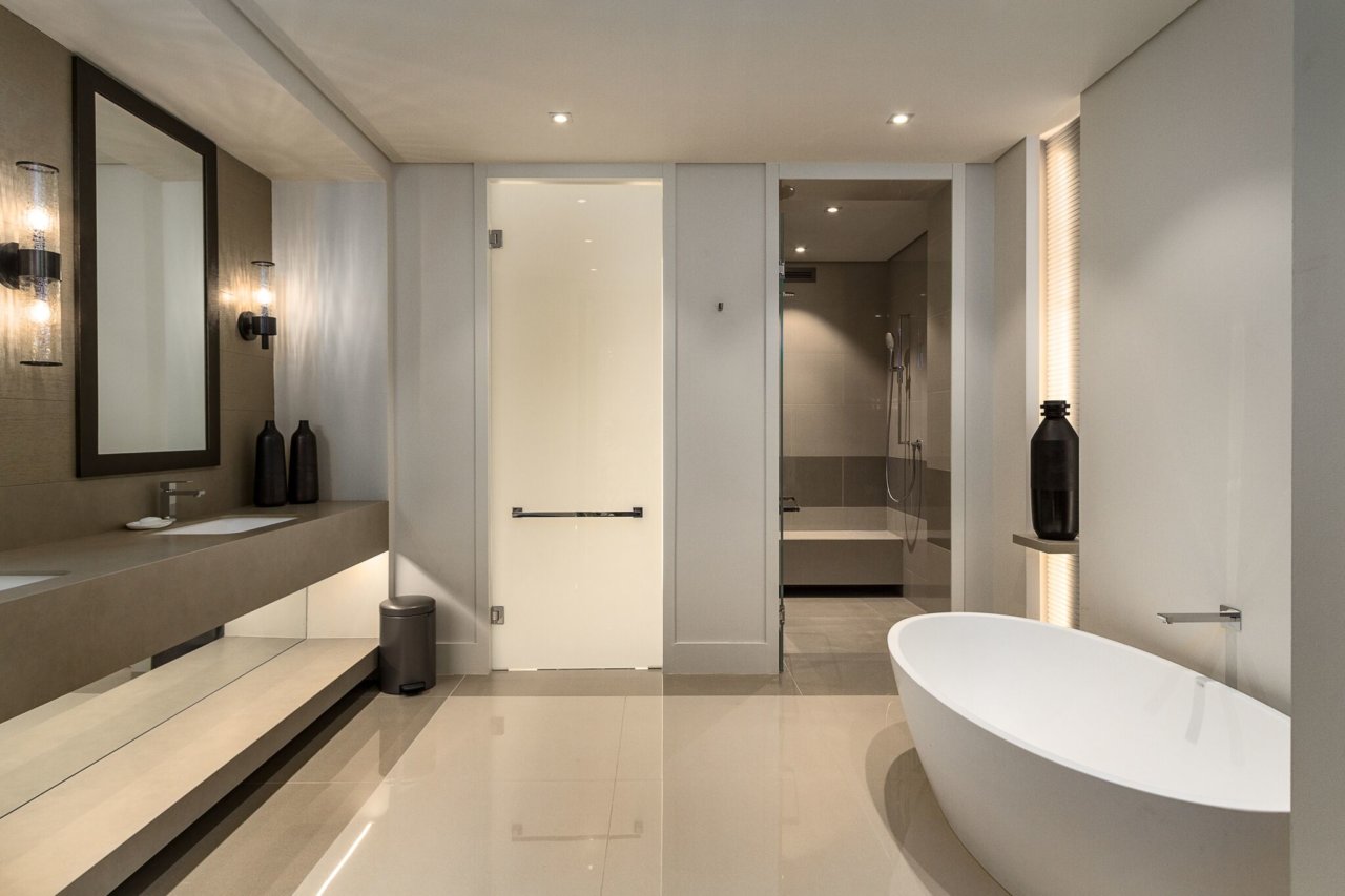 Photo 17 of Villa Halcyon accommodation in Bantry Bay, Cape Town with 5 bedrooms and 5 bathrooms