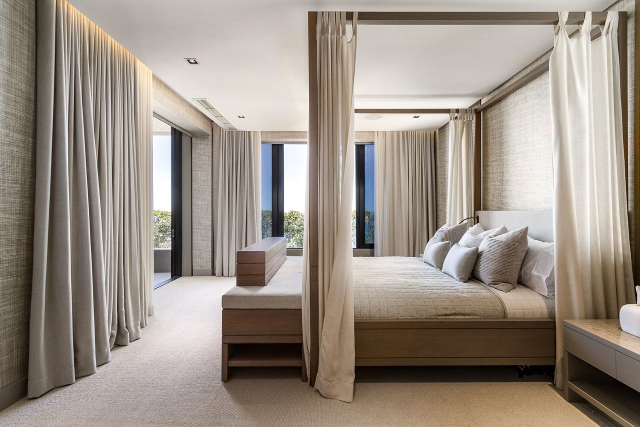 Photo 8 of Villa Halcyon accommodation in Bantry Bay, Cape Town with 5 bedrooms and 5 bathrooms