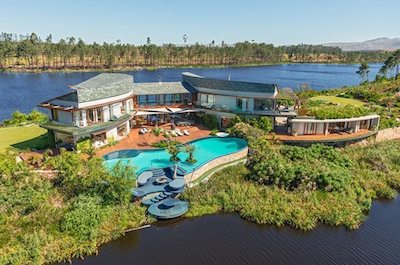 Photo 26 of Villa Lothian accommodation in Grabouw, Cape Town with 8 bedrooms and 8 bathrooms