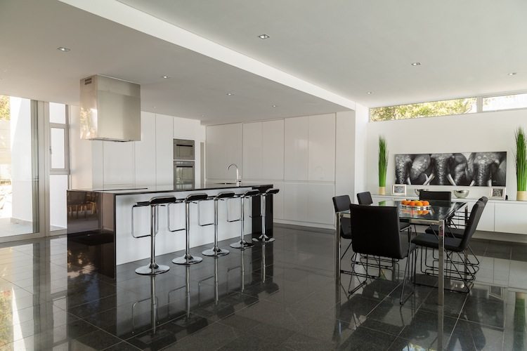 Photo 16 of Villa Maxima accommodation in Camps Bay, Cape Town with 6 bedrooms and 5.5 bathrooms