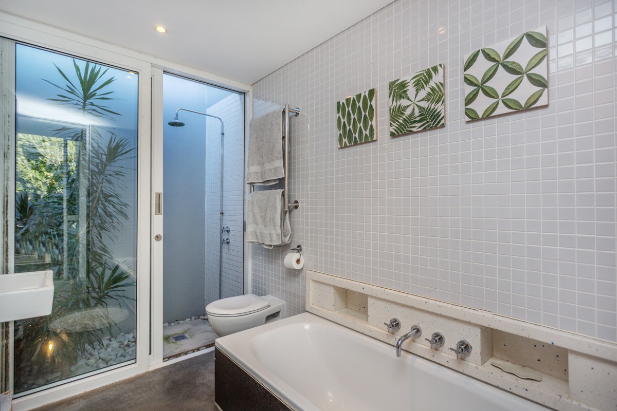 Photo 9 of Villa Memento accommodation in Noordhoek, Cape Town with 4 bedrooms and 3.5 bathrooms