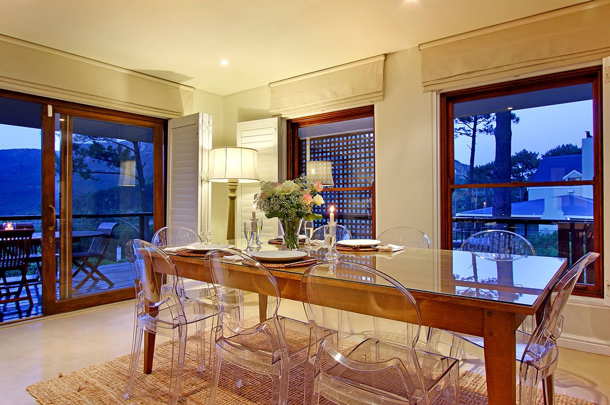 Photo 14 of Villa Silvermist accommodation in Constantia, Cape Town with 3 bedrooms and 3 bathrooms