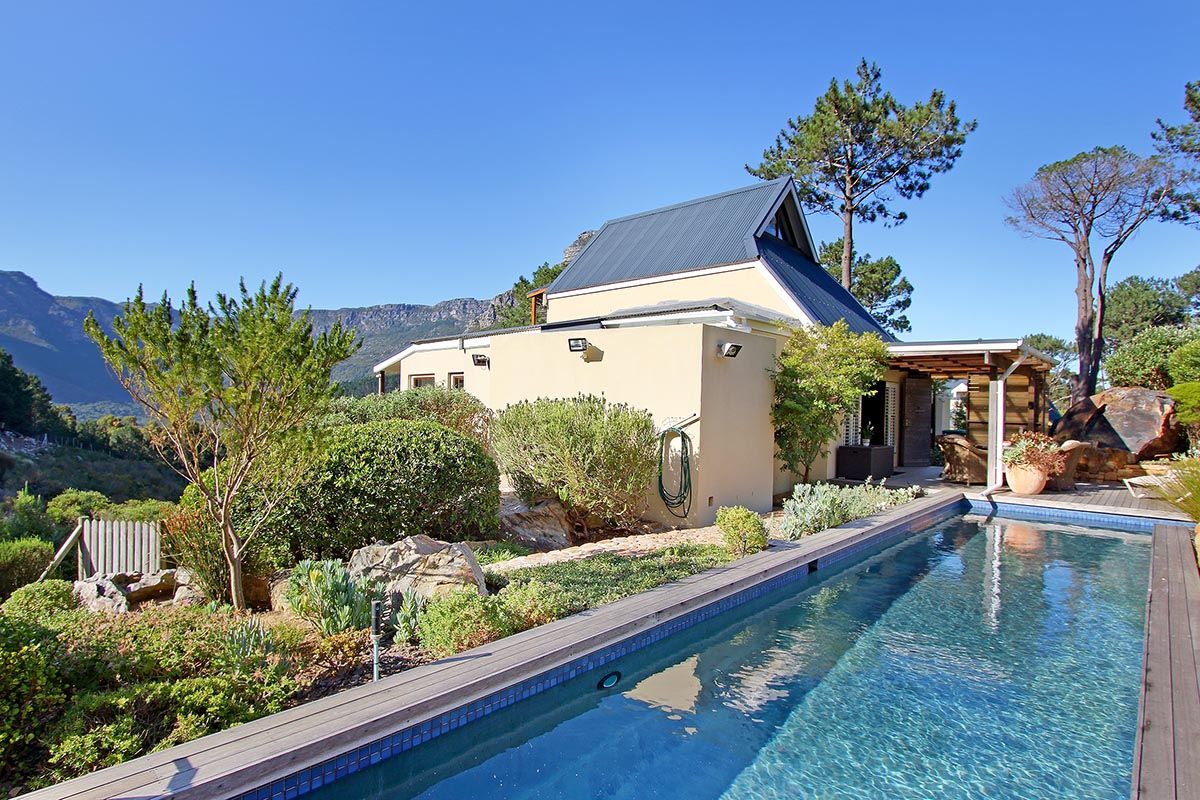 Photo 1 of Villa Silvermist accommodation in Constantia, Cape Town with 3 bedrooms and 3 bathrooms