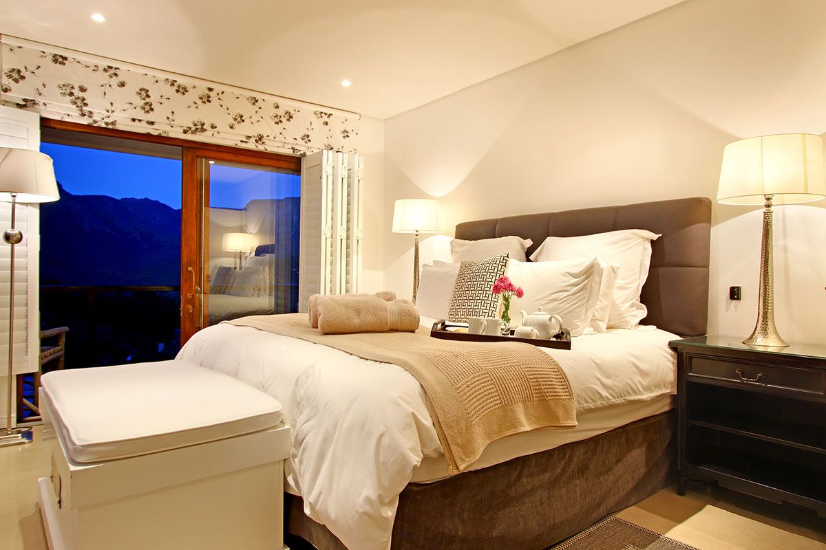 Photo 23 of Villa Silvermist accommodation in Constantia, Cape Town with 3 bedrooms and 3 bathrooms