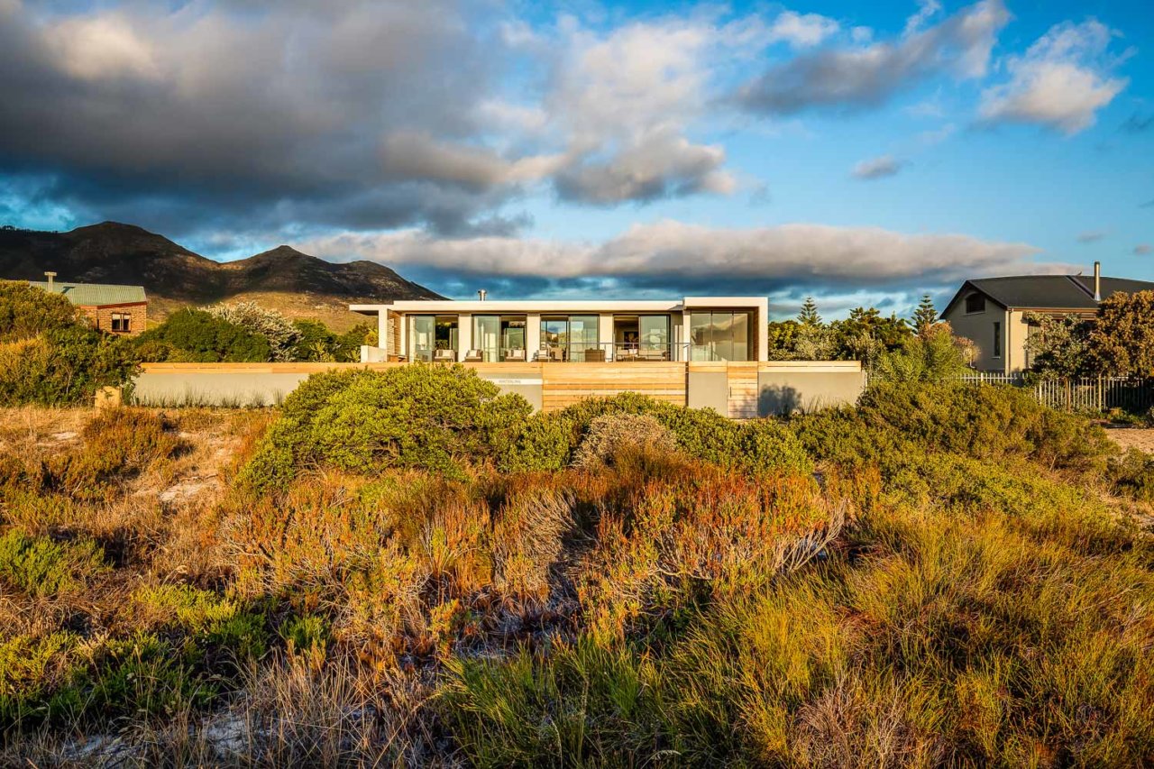 Photo 12 of Waterline Villa accommodation in Noordhoek, Cape Town with 4 bedrooms and 4 bathrooms