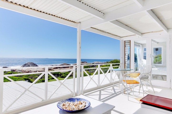Photo 14 of Waters Edge Llandudno accommodation in Llandudno, Cape Town with 3 bedrooms and 2.5 bathrooms