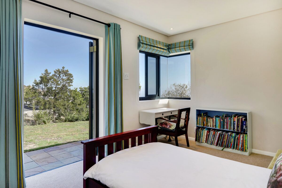 Photo 13 of Whale Rock accommodation in Llandudno, Cape Town with 5 bedrooms and 4 bathrooms