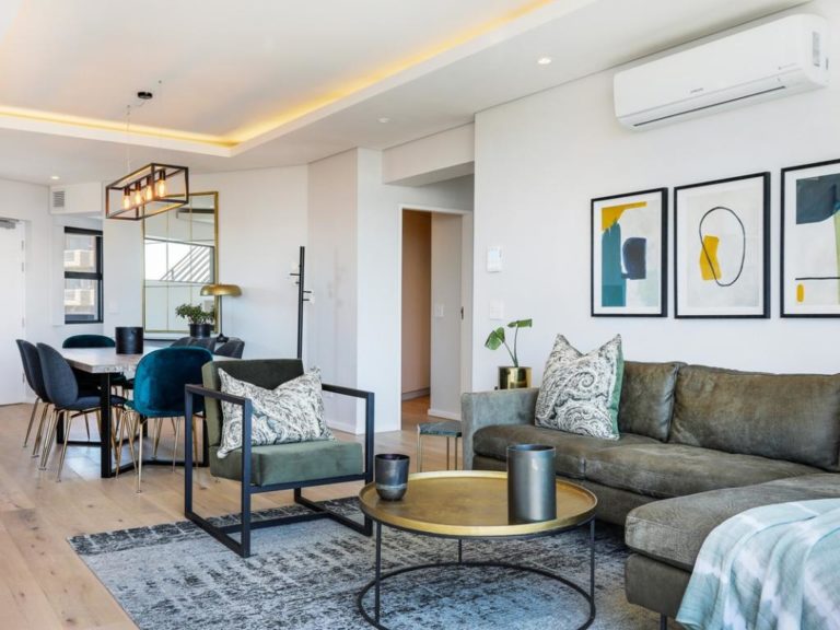 Penthouse On S - living room with aircon