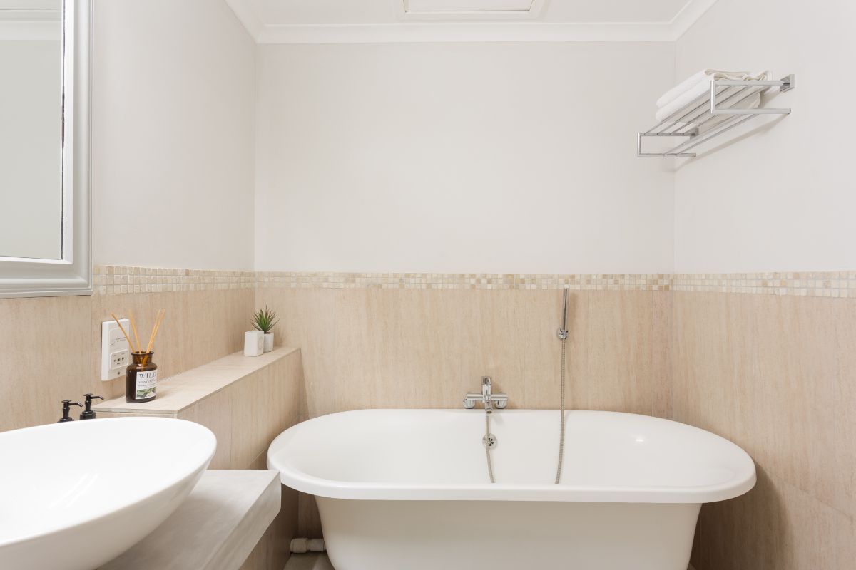 Eastern Views Bathroom
