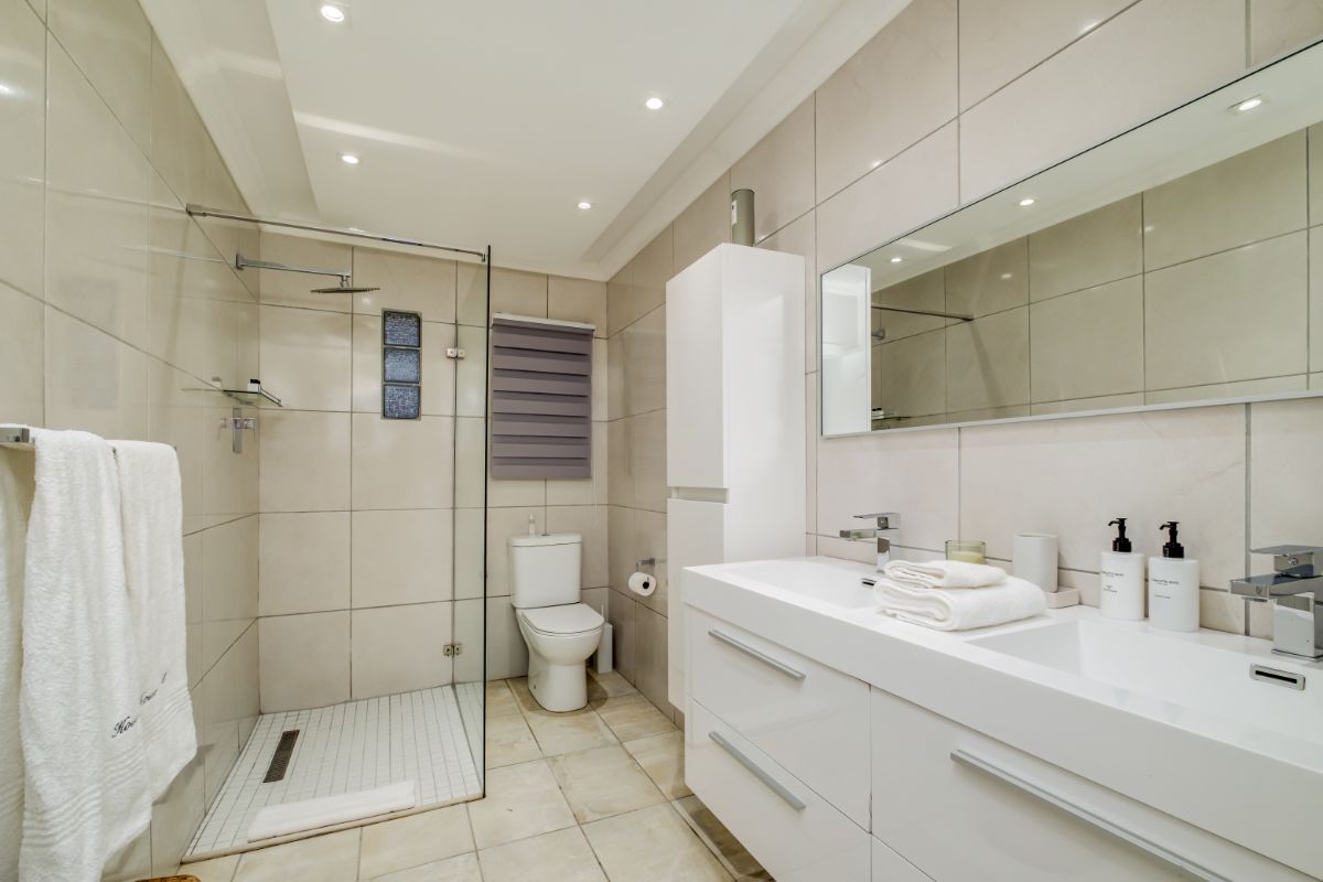 House Of M Second Bathroom