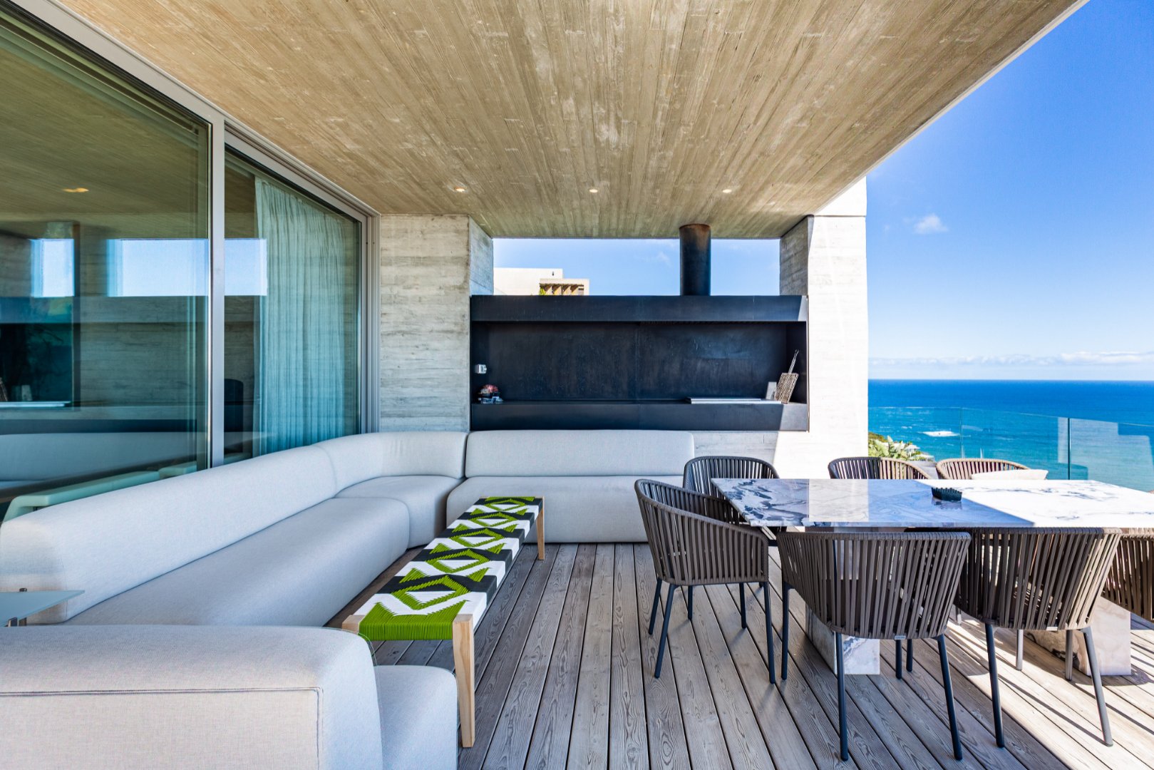Dharma Villa Photo 10
