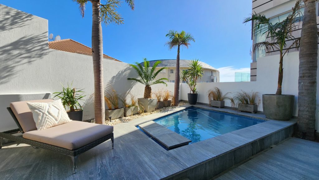 Sapphire Lower Photo 10