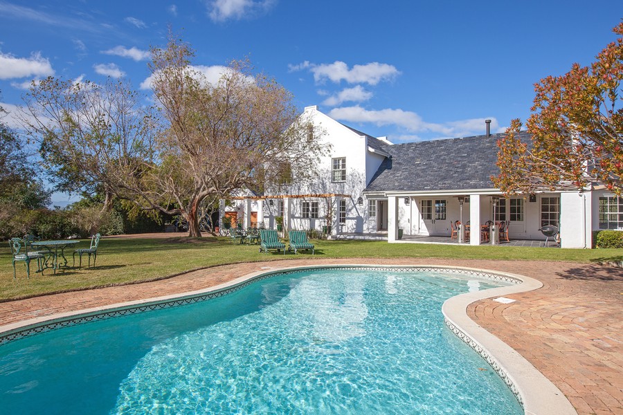 Constantia Grove Photo 1