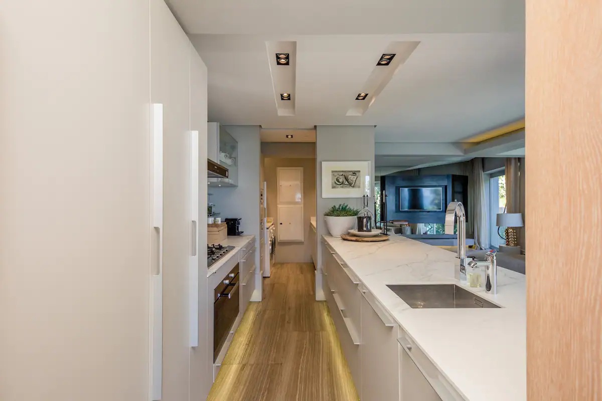 Bantry Bay Chic Photo 12
