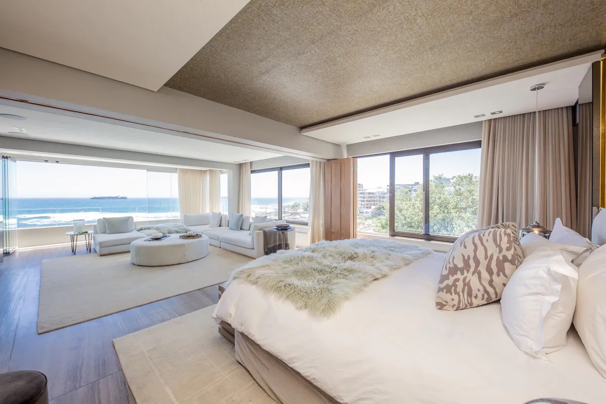 Bantry Bay Chic Photo 19