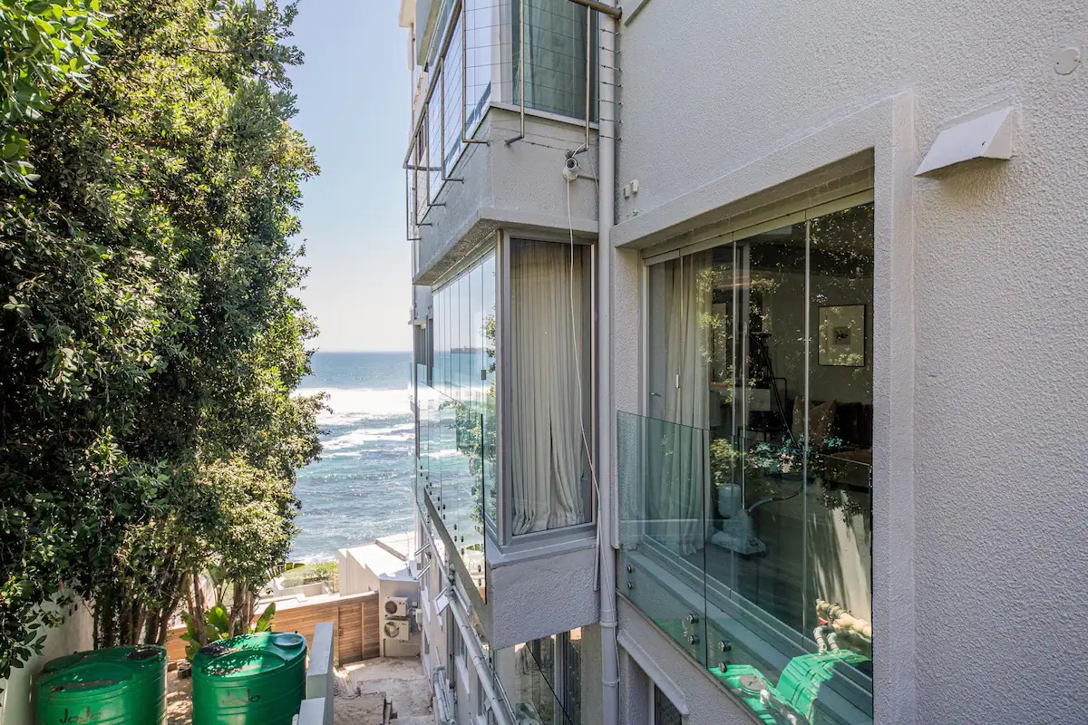 Bantry Bay Chic Photo 24