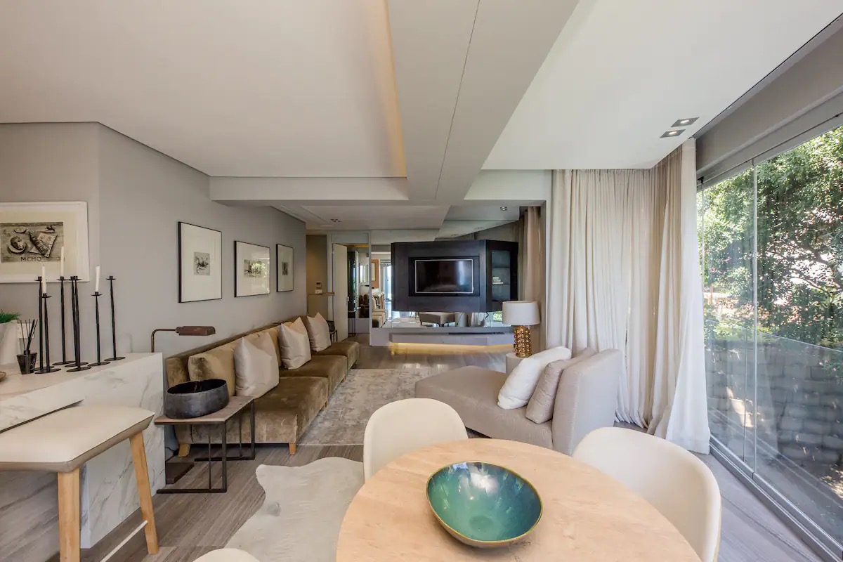 Bantry Bay Chic Photo 25