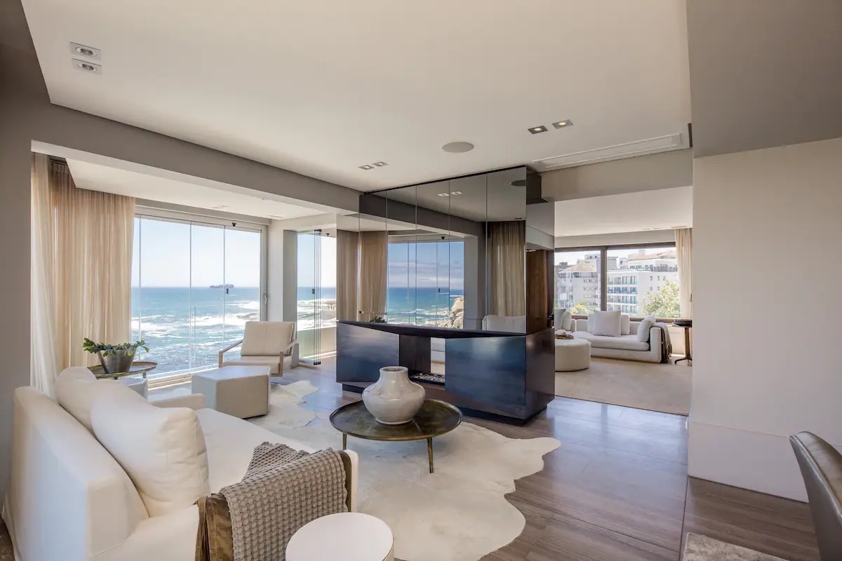 Bantry Bay Chic Photo 28
