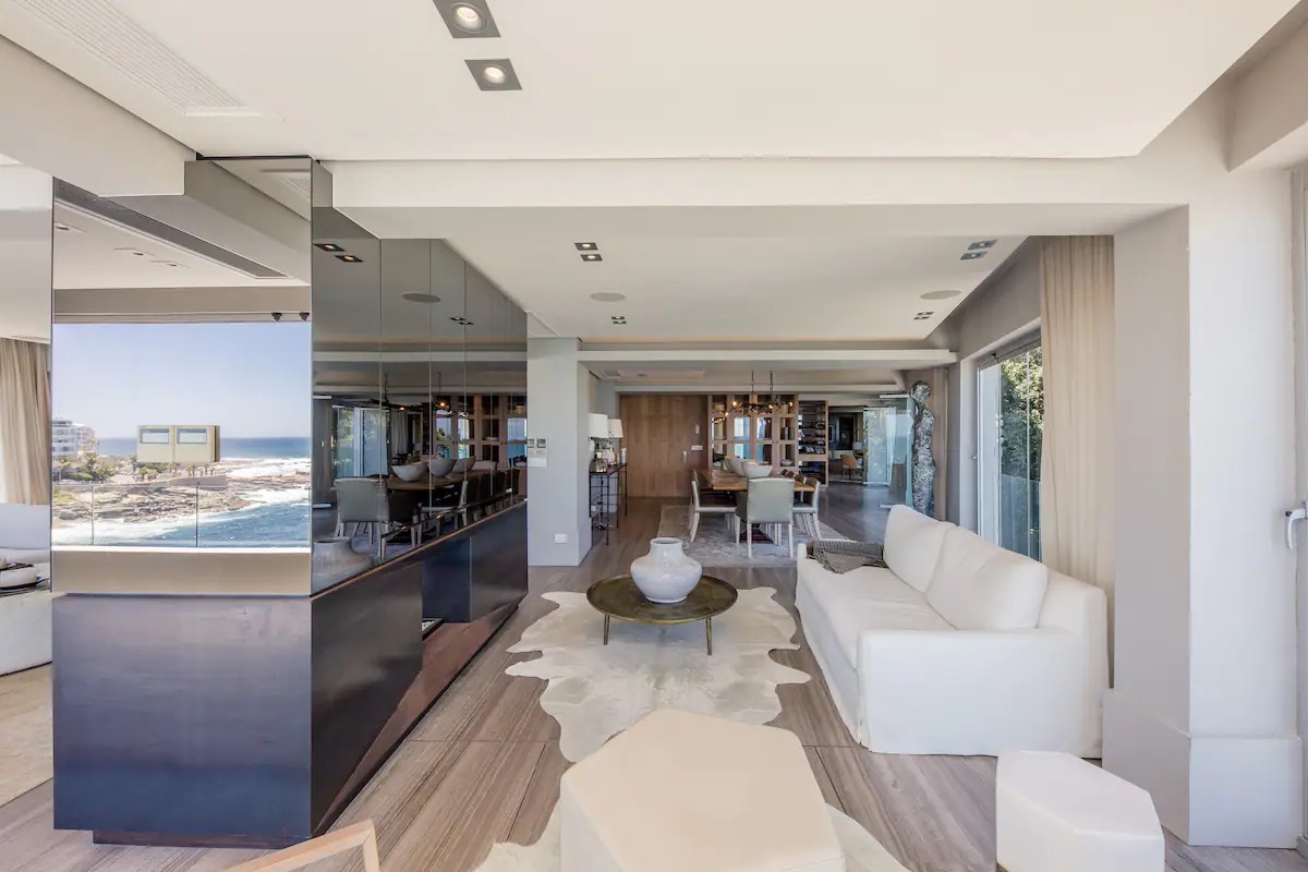 Bantry Bay Chic Photo 29