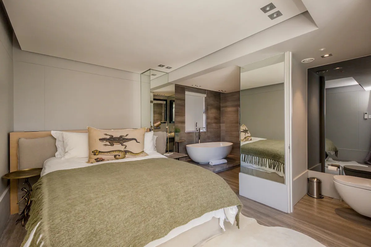 Bantry Bay Chic Photo 33