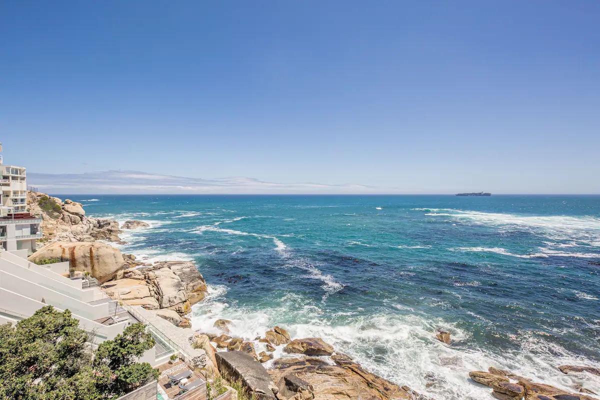 Bantry Bay Chic Photo 36
