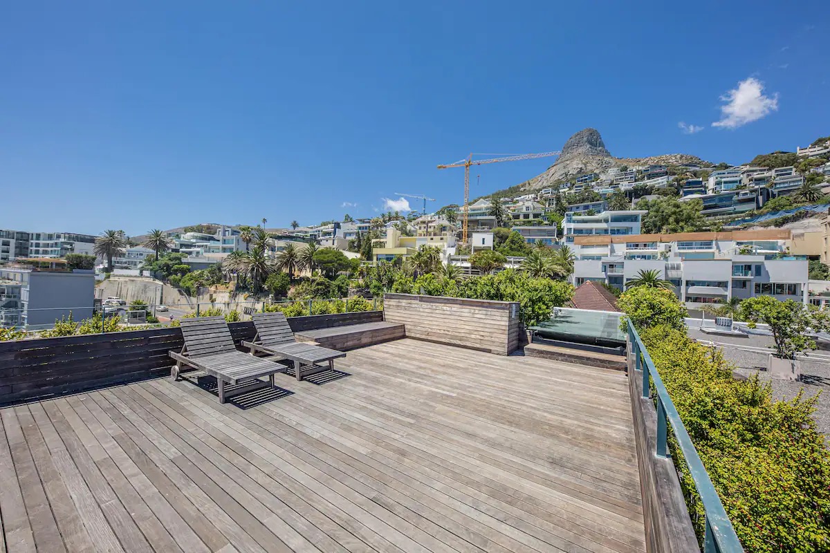 Bantry Bay Chic Photo 38