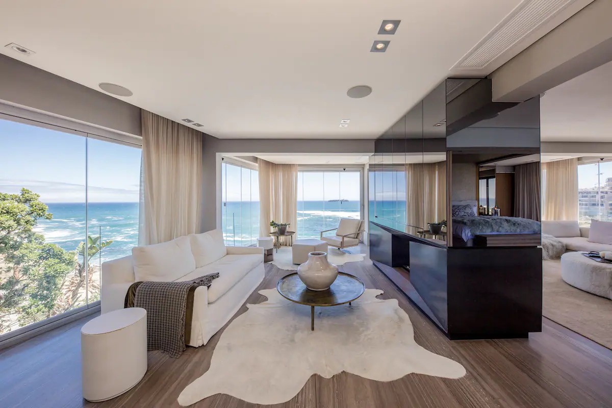 Bantry Bay Chic Photo 40