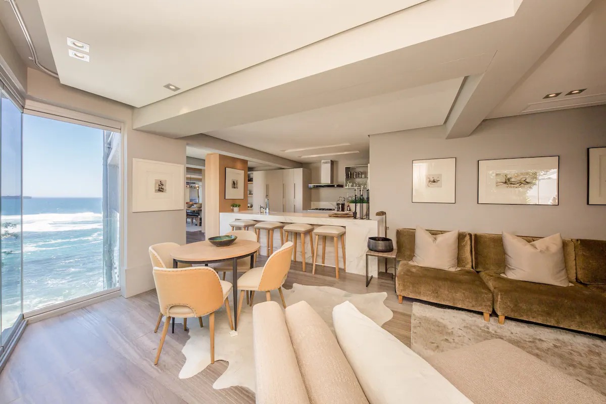 Bantry Bay Chic Photo 42
