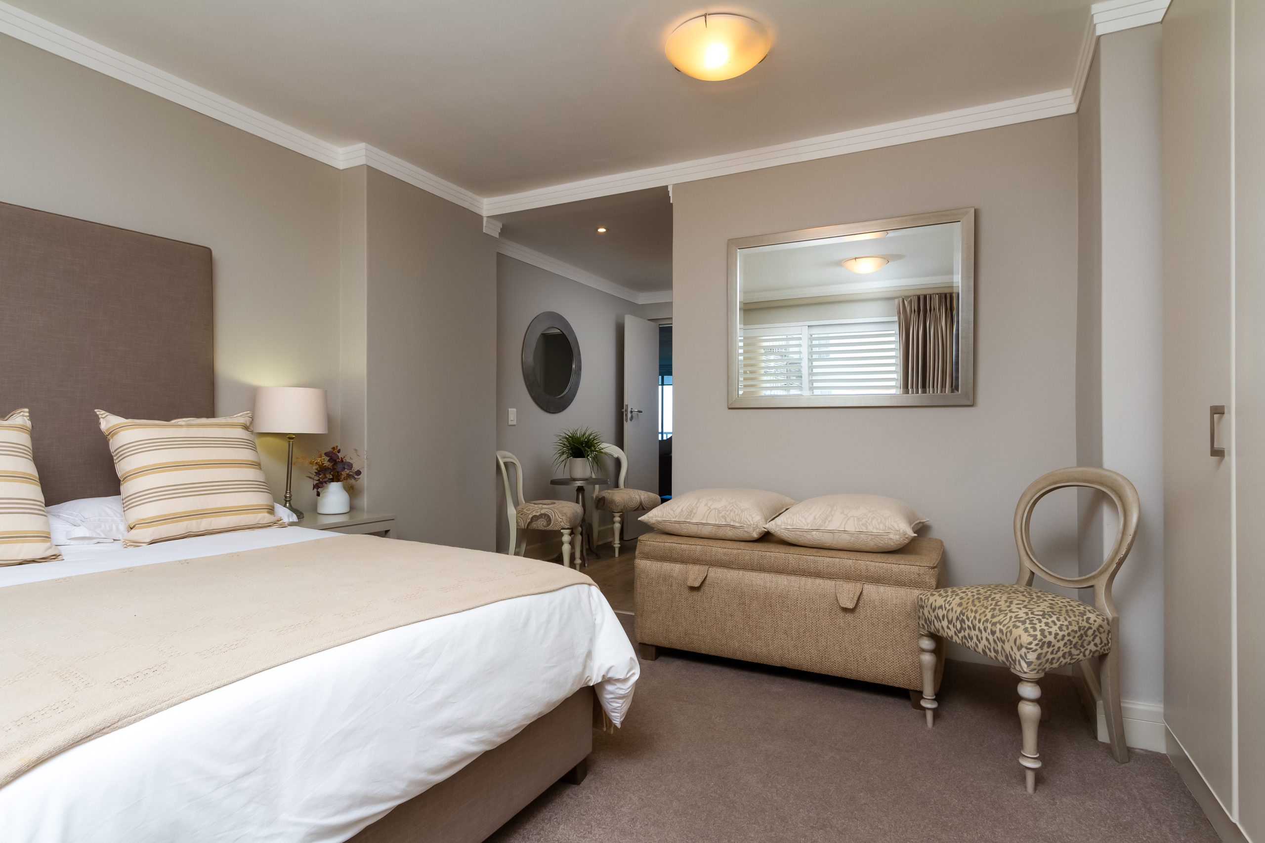 Sapphire Apartment Photo 2