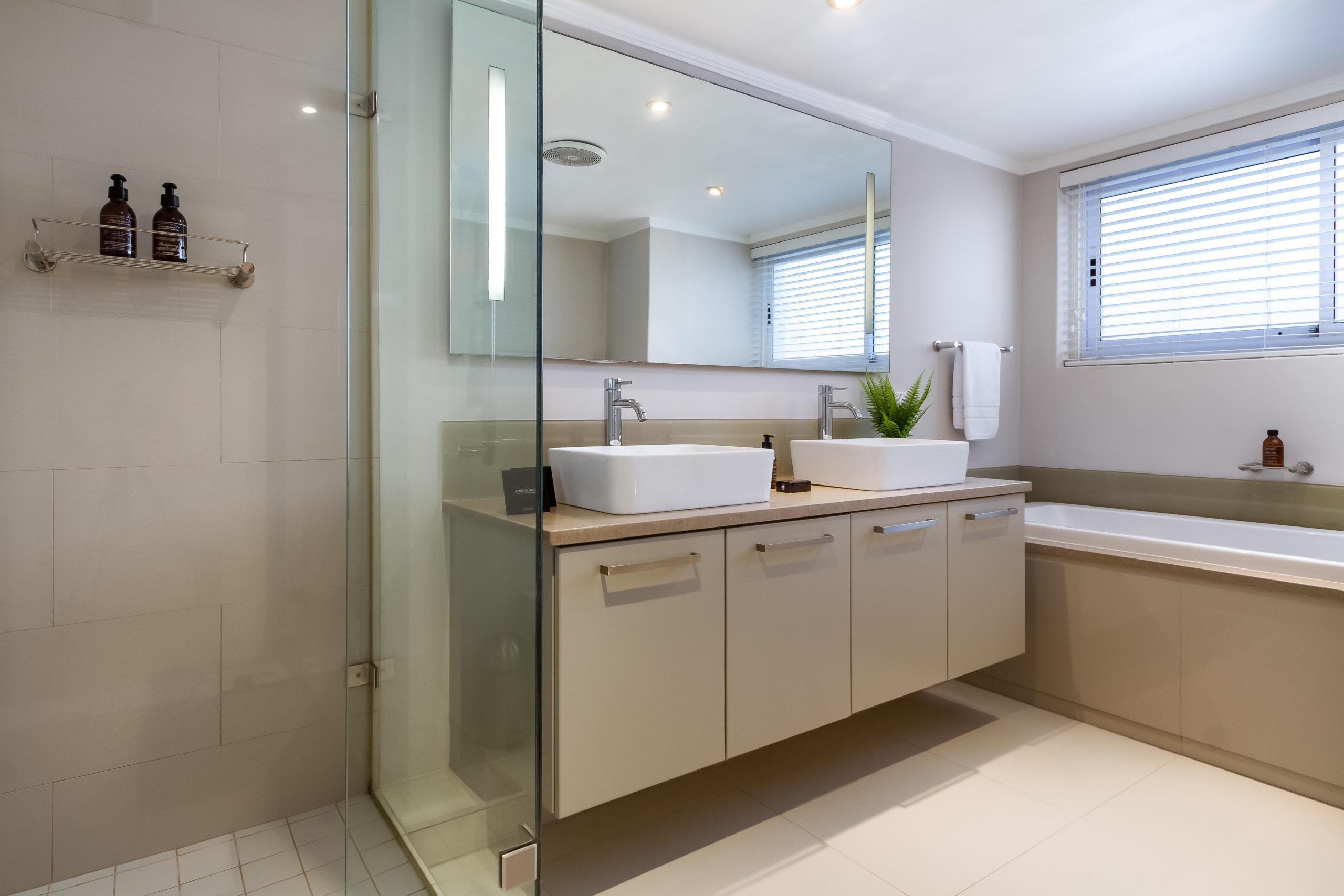 Sapphire Apartment Photo 22
