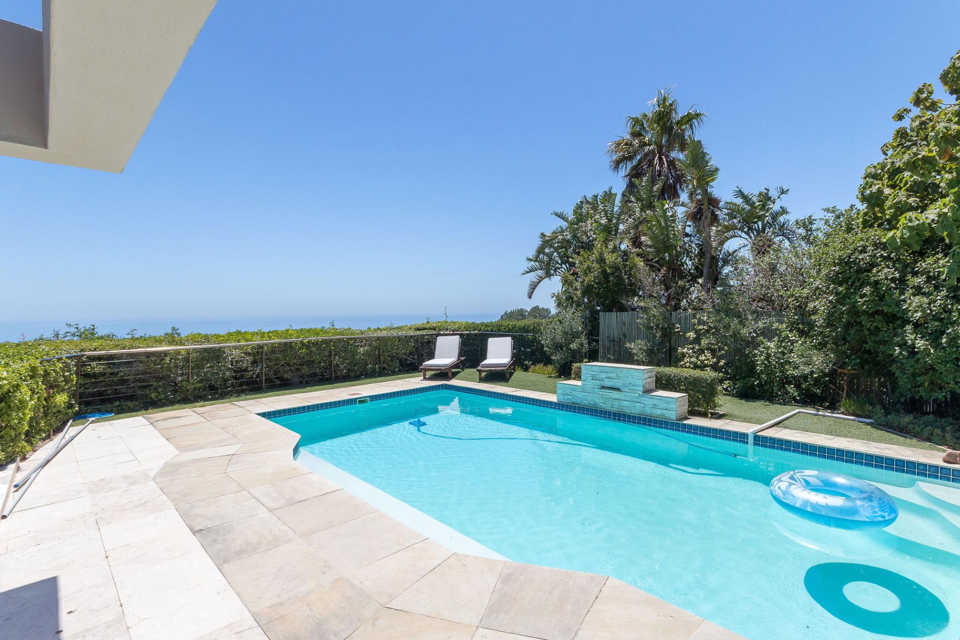 Camps Bay Charm 25