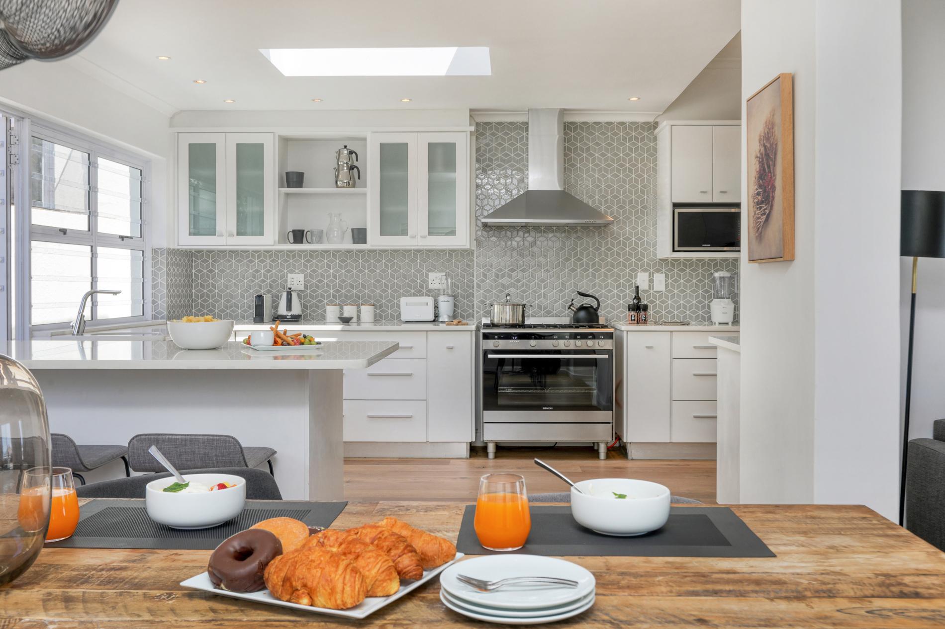 Camps Bay Deluxe 18