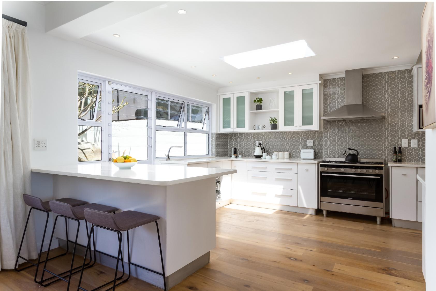 Camps Bay Deluxe 19
