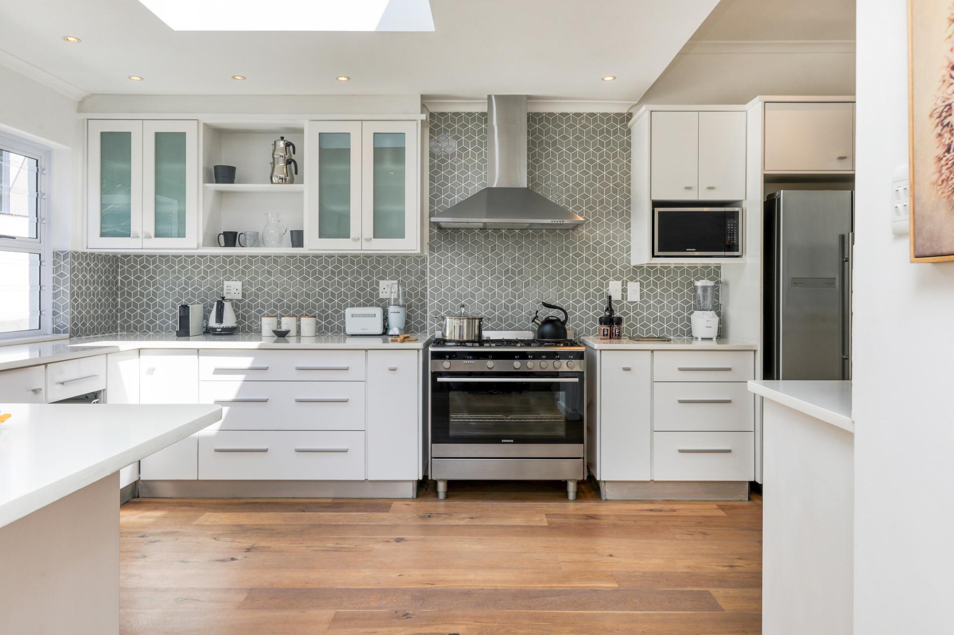 Camps Bay Deluxe 20