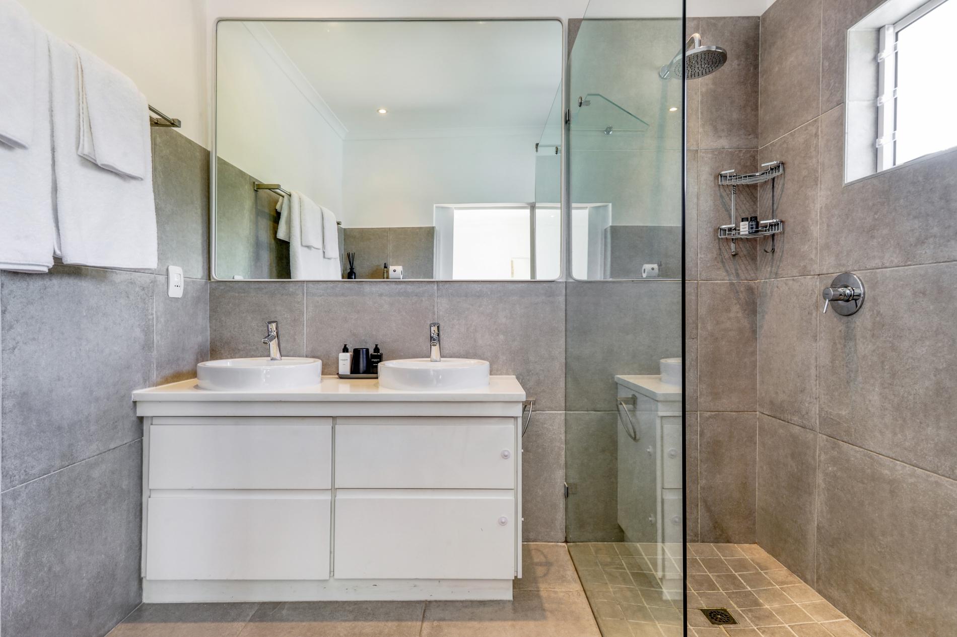 Camps Bay Deluxe 28