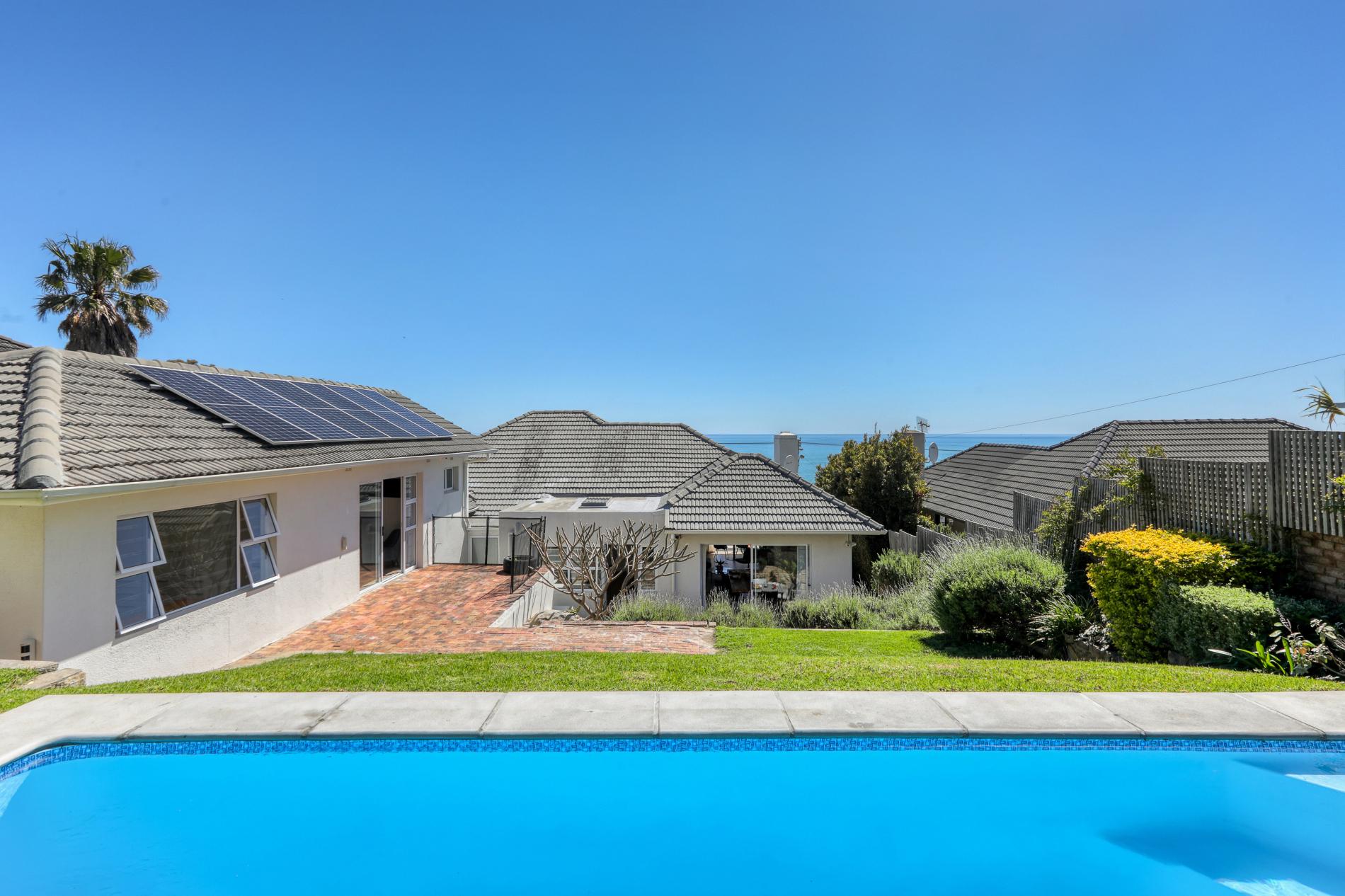 Camps Bay Deluxe 4