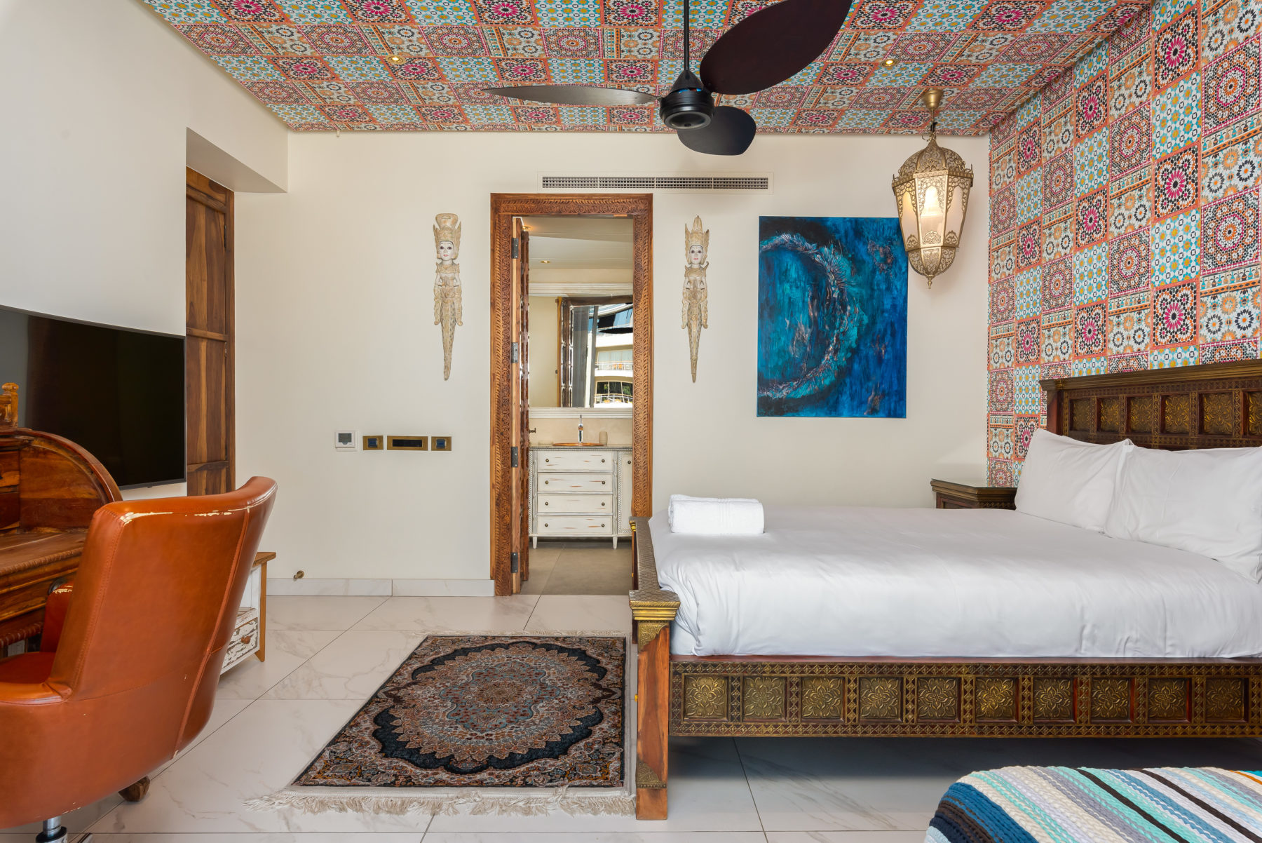 Penthouse 402 Parergon 22