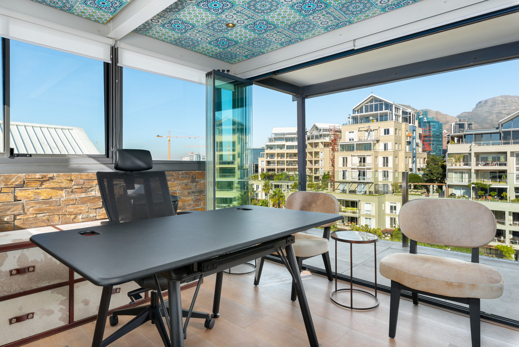 Penthouse 402 Parergon 29