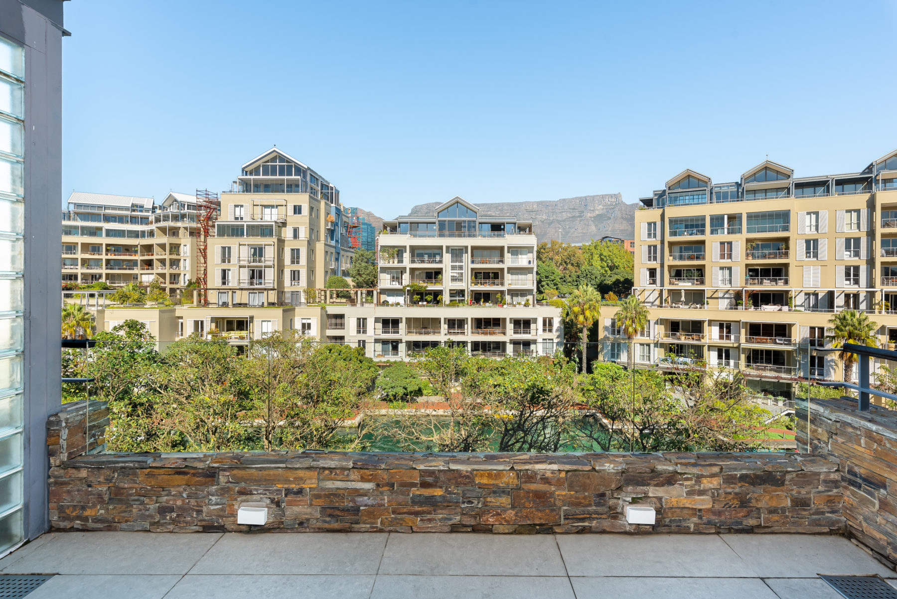 Penthouse 402 Parergon 31