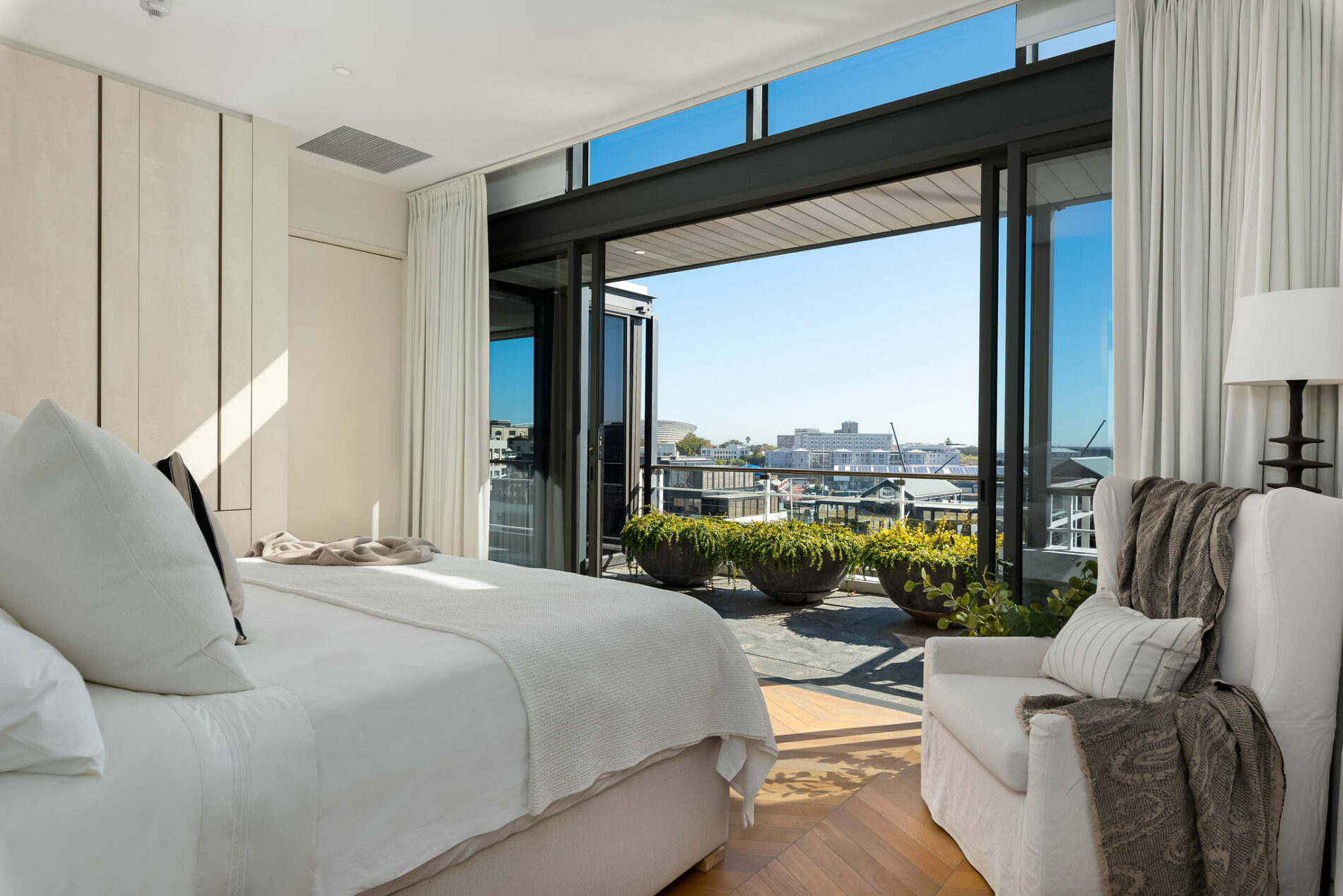 Penthouse 601 Dovenby 15