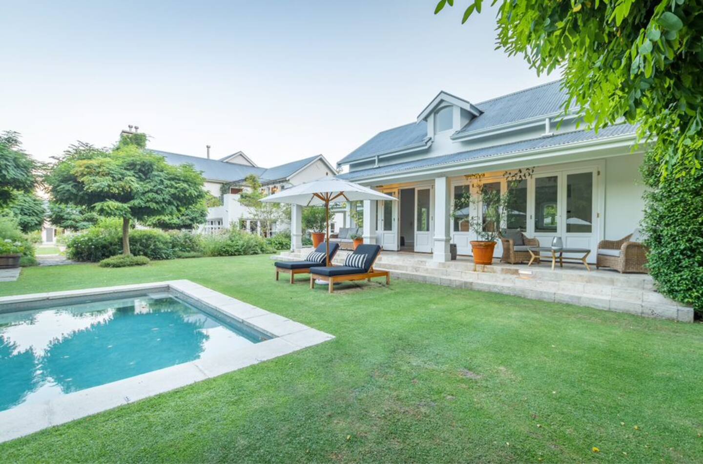 Constantia Leafy 26