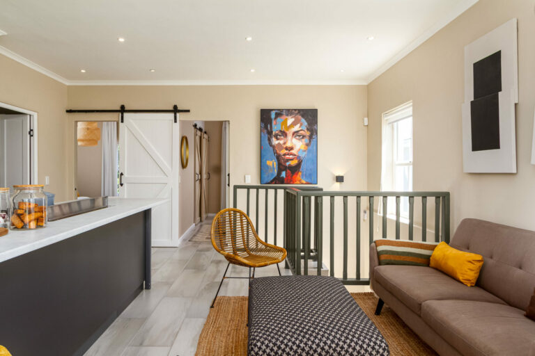 21 Sapphire Way L 105